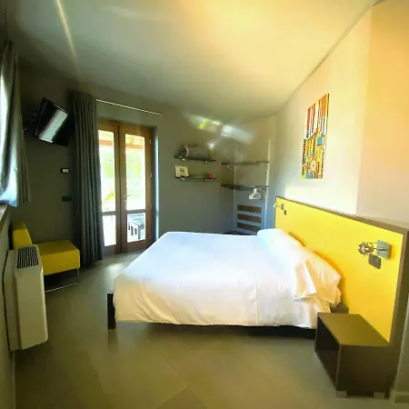 Hotel Vela Di Soleville Con E Senza Vista Con Ristorante & Pizzeria *