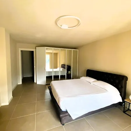 Vela Di Soleville Con E Senza Vista Con Ristorante & Pizzeria Hotel 3*