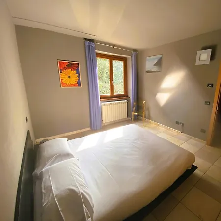 Hotel Vela Di Soleville Con E Senza Vista Con Ristorante & Pizzeria Sale Marasino