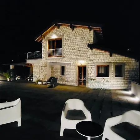 Vela Di Soleville Con E Senza Vista Con Ristorante & Pizzeria Sale Marasino